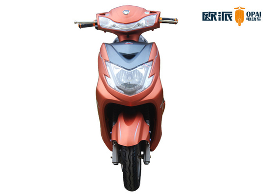 1.5KW Electric Moped Scooter City Road Driving Climbing up 15°Double Disk Brake 80km Per Charge