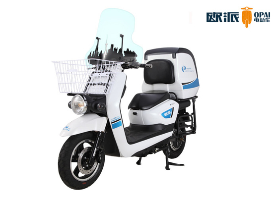 LCD Display Electric Sports Motorcycle With Luggage Carrier Big Motor